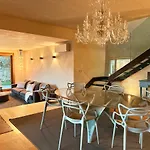 ヴィラ V&e Luxury アレッツォ