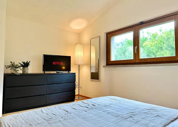V&e Luxury Villa